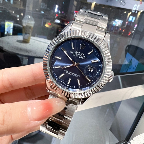 ブランド時計側面デザイン